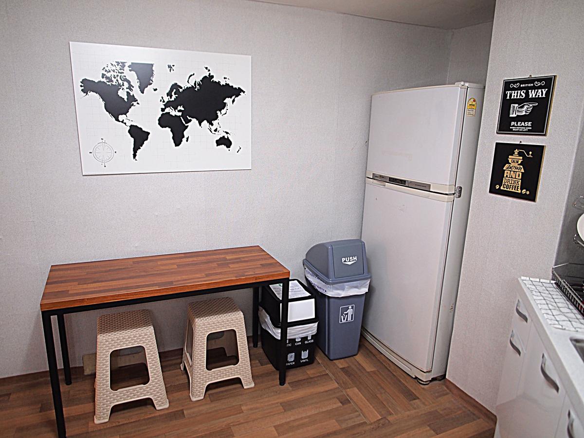 Hostel Gaon Sinchon Seoul Exterior photo