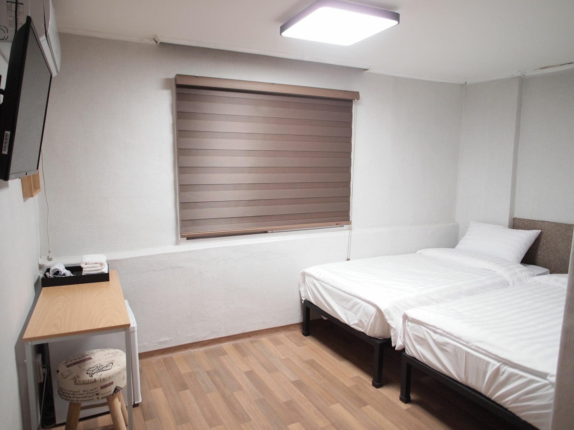 Hostel Gaon Sinchon Seoul Exterior photo