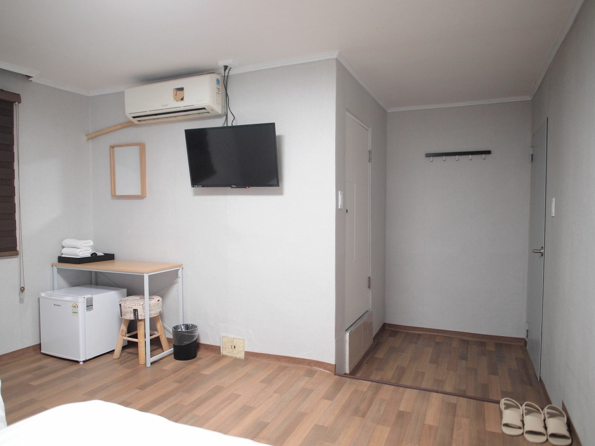 Hostel Gaon Sinchon Seoul Exterior photo